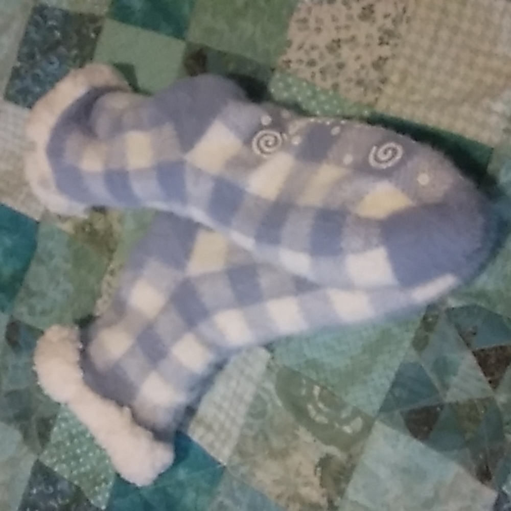 Muk Luk slippers